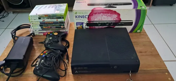 Xbox 360 desbloqueado com defeito luiz vermelha precisando fazer rebale 