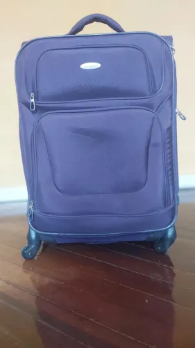 Mala Samsonite com 5 compartimentos e ridinhas