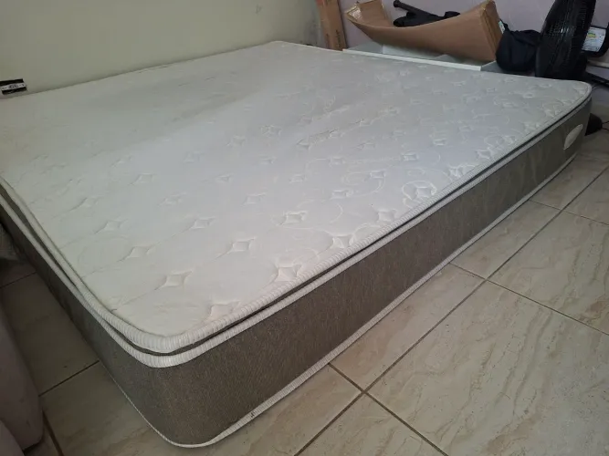 Colchão king usado