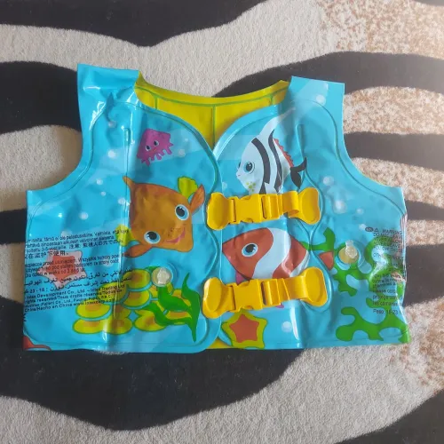 Colete infantil inflável