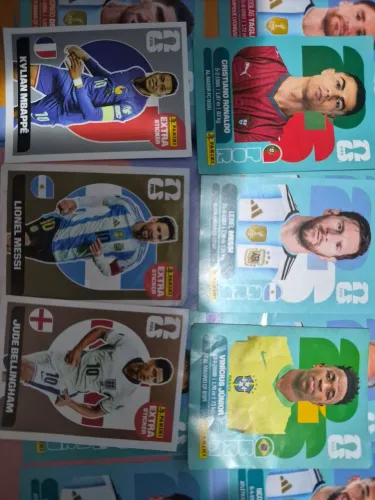 Vendo figurinhas legend extra sticker