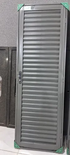 Portas venezianas de 60, 70 e 80cm de largura