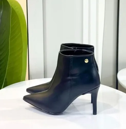 Bota cano curto