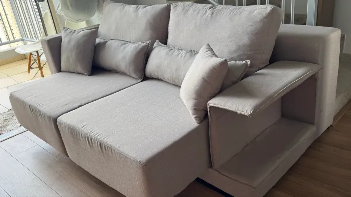 Sofá 2 lugares Retrátil Braço Moderno Novíssimo