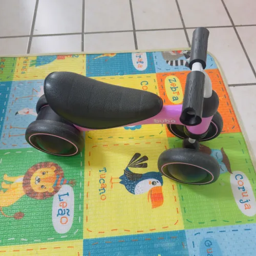 Triciclo de Equilíbrio Buba Rosa - Seminovo
