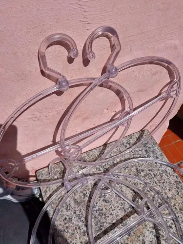 DISPO HO PARA A VENSA 5 CABIDES CIRCULARES PARA EXPOSIÇÃO  DE BIQUI ES CALCINHAS ETC. 