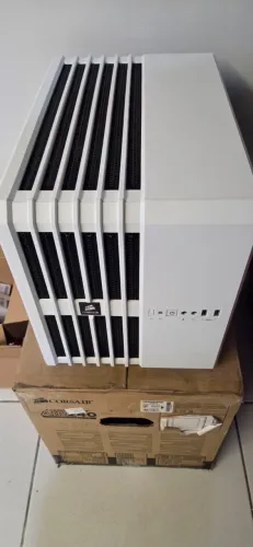 Gabinete GAMER CORSAIR AIR240 NOVO