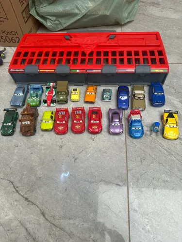 Lote 20 carros Mcqueen