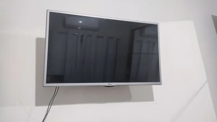 Tv LG 32 polegadas, não é smart