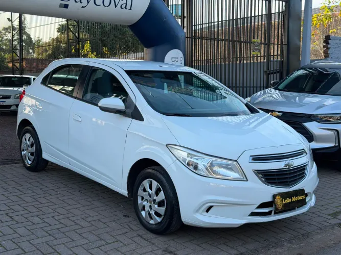 Chevrolet Onix Hatch LT 1.0 8V Flex Power Mec. 4P 2015