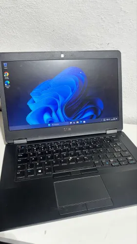 Notebook Dell - i5 de 6ª Geração - 8Gb - com Biometria