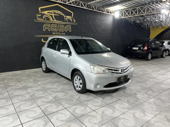 Toyota Etios XS 1.3 Flex 16V 5P Mec. 2013