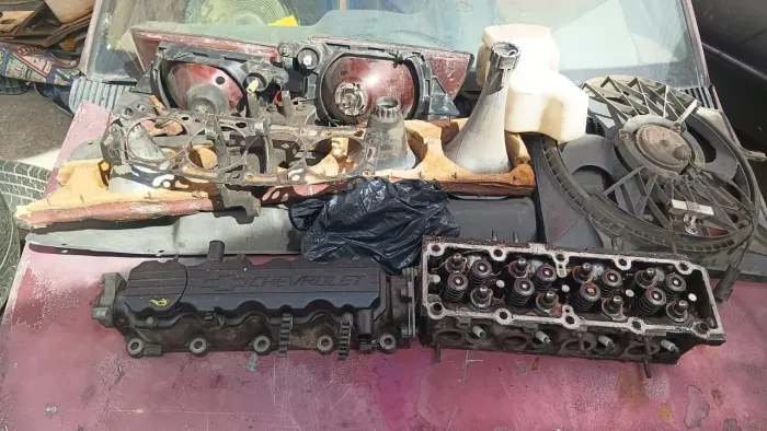 Cabeçote do Kadett ano 98.