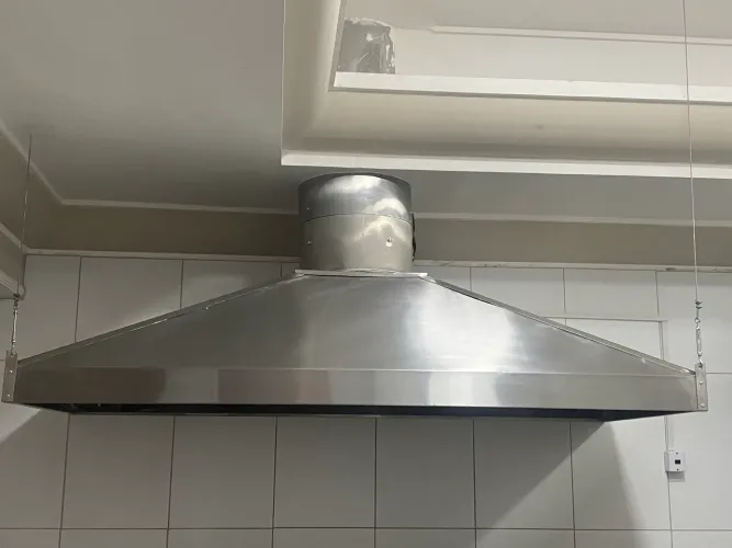 Coifa 2 metros 5 mil reais