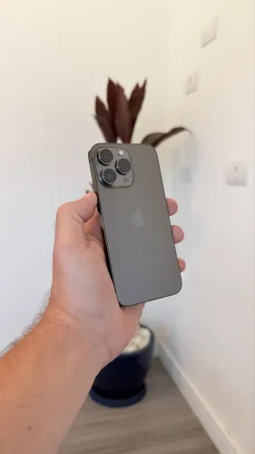 iPhone 13 Pro 256gb cinza, sem detalhes 