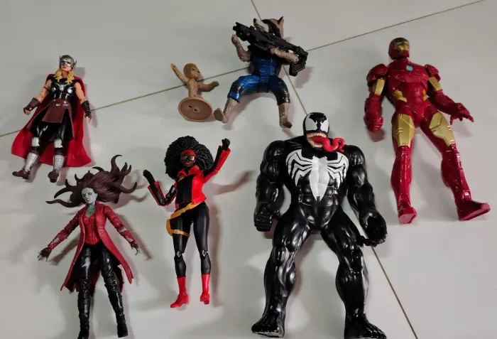Kit 7 actions figures - Marvel Legends e Hasbro