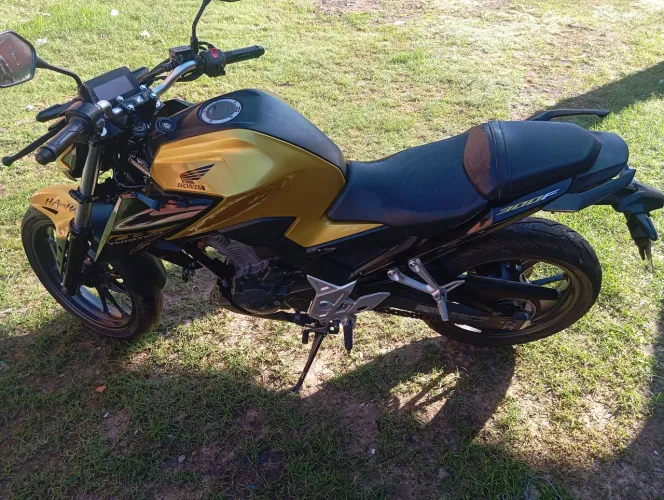 Honda Twister 300f