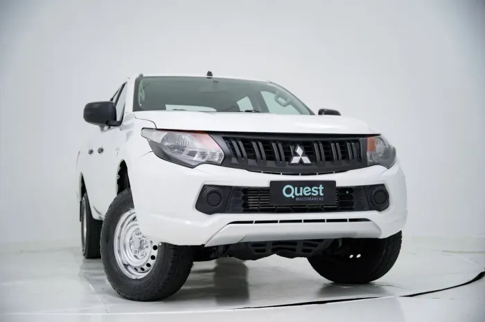 Mitsubishi L200 Triton Sport GLX 2.4 CD Diesel Mec. 2021