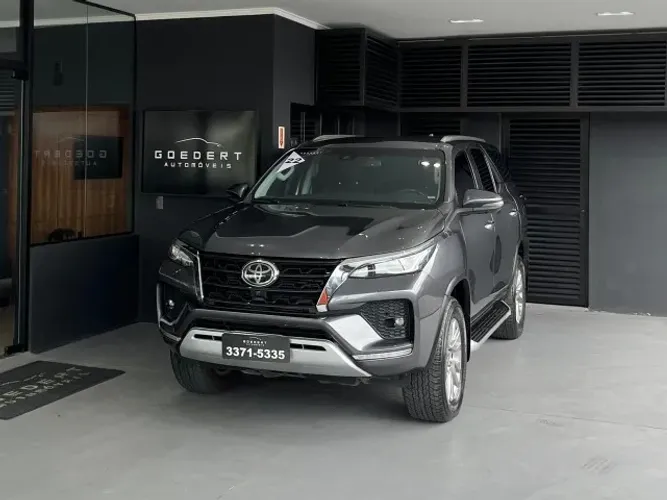 Toyota Hilux SW4 SRX 4X4 2.8 TDI 16V Dies. Aut. 2022