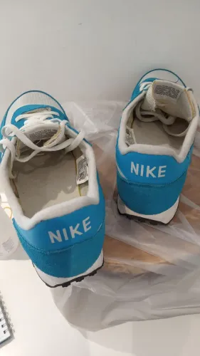 Tênis esportivo Nike 