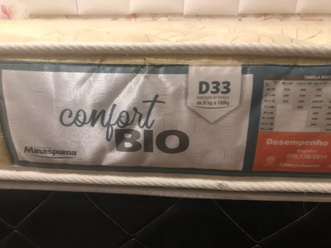 Vende-se colchão de solteiro