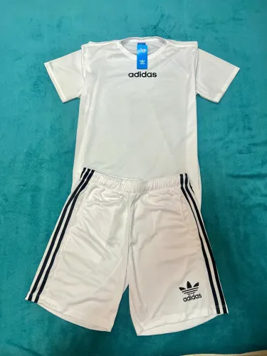 Kit Adidas
