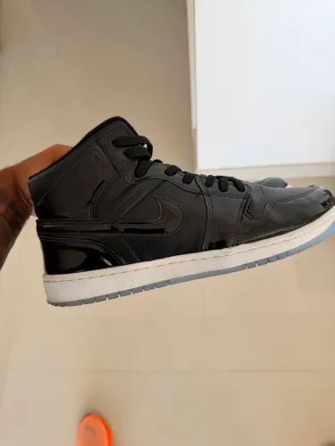 Nike Air Jordan Space Jam Edition - 43