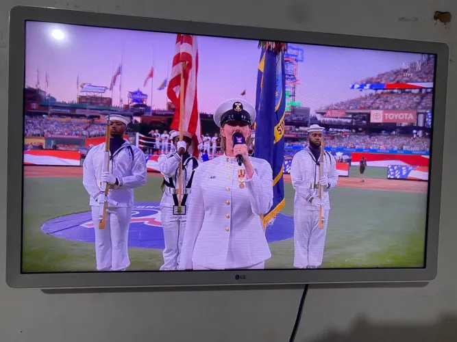 Tv LG Smart 32 Polegadas (modelo branco)