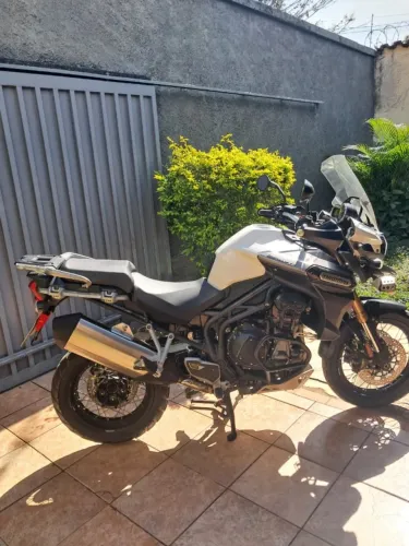 VENDO MOTO TRIUMPH TIGER-1200-XC 2013 / 2014