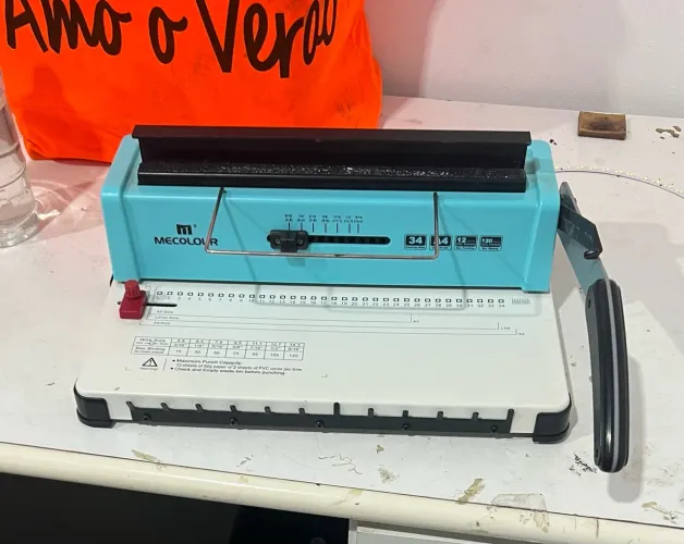 Encadernadora Mecolour 34 furos 3x1