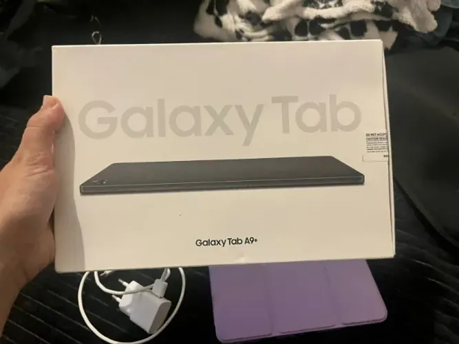 Galaxy Tab A9+, Wifi, 11' polegadas, 4GB RAM, 64 GB, Câmera Principal 8 MP, Câmera Traseir