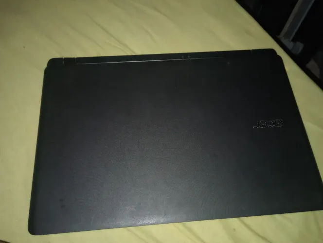 Notebook acer aspire ES1-572