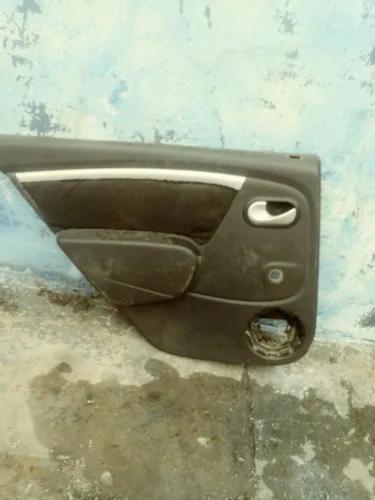 forro porta sandero traseira direita