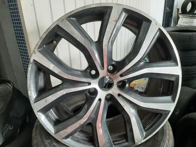 Roda aro 19 Vw golf europeu mk7 grafite com diamantado