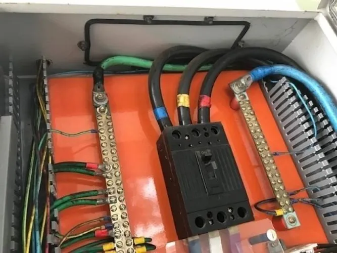 ELETRICISTA NO CAMBUCI 