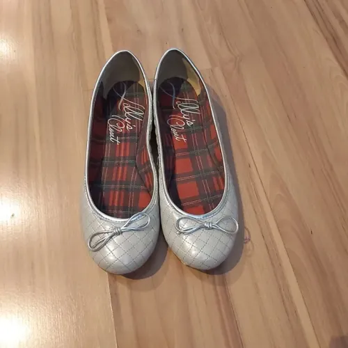 Sapatilha nova prateada