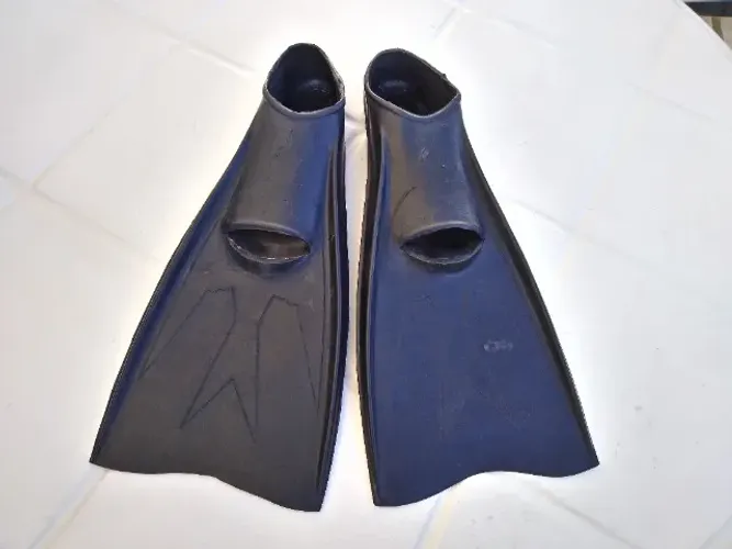 Nadadeira/pé De Pato Cobra Sub Rondine 37/38 23cm Calçadeira
