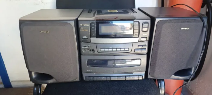 Som Aiwa LA-DW700N com CD Player e toca-fitas