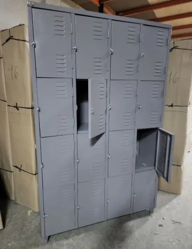 Armário vestiário 16 portas 