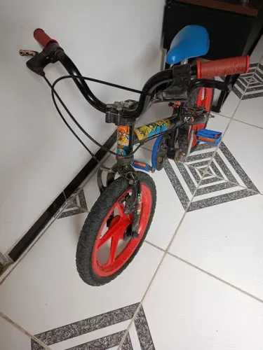 Bicicleta aro 16 menino