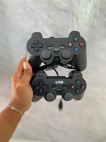 Controle para Pc e Ps2 com fio - ENTREGA A DOMICÍLIO 