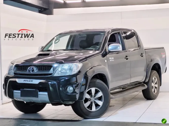 Toyota Hilux CD SRV 4X4 3.0 8V 116cv TB Diesel 2011