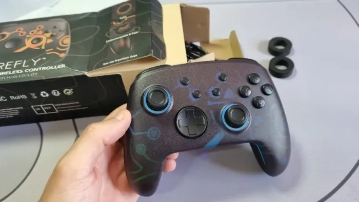 Controle Funlab Firefly para Nintendo Switch e PC com design leds Zelda Breath of the Wild