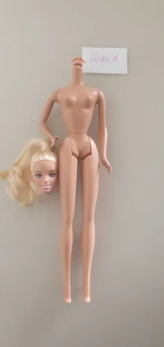Vendo corpo boneca Barbie vintage - leia o anúncio