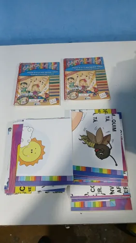 O livro coleção canta Le Lê