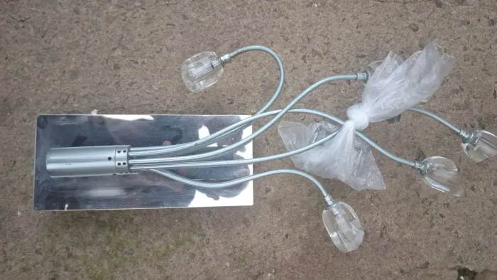 Luminária de teto com design moderno