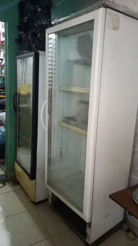 Geladeira Expositora