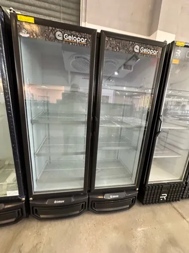 Cervejeira 2 portas 950 litros - Gelopar 