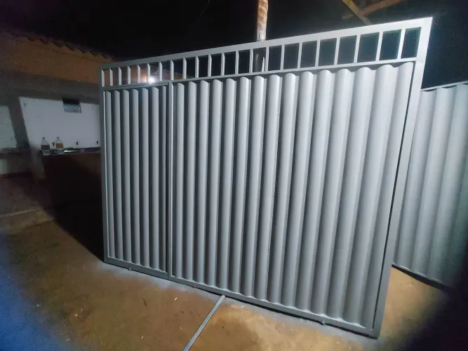 Portão de garagem galvanizado de alta qualidade