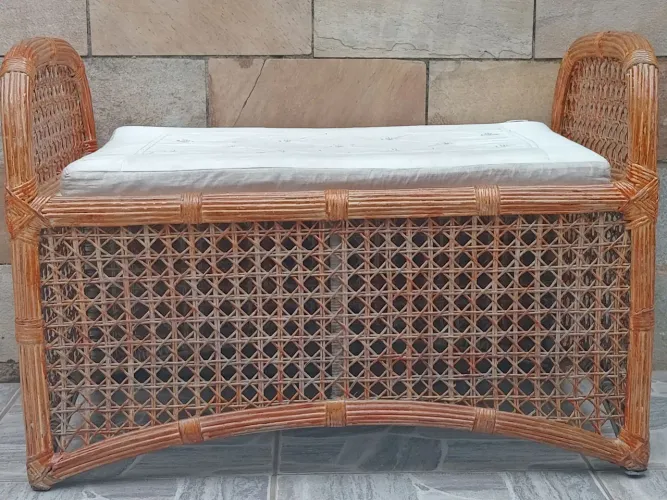 Móvel de rattan vintage 